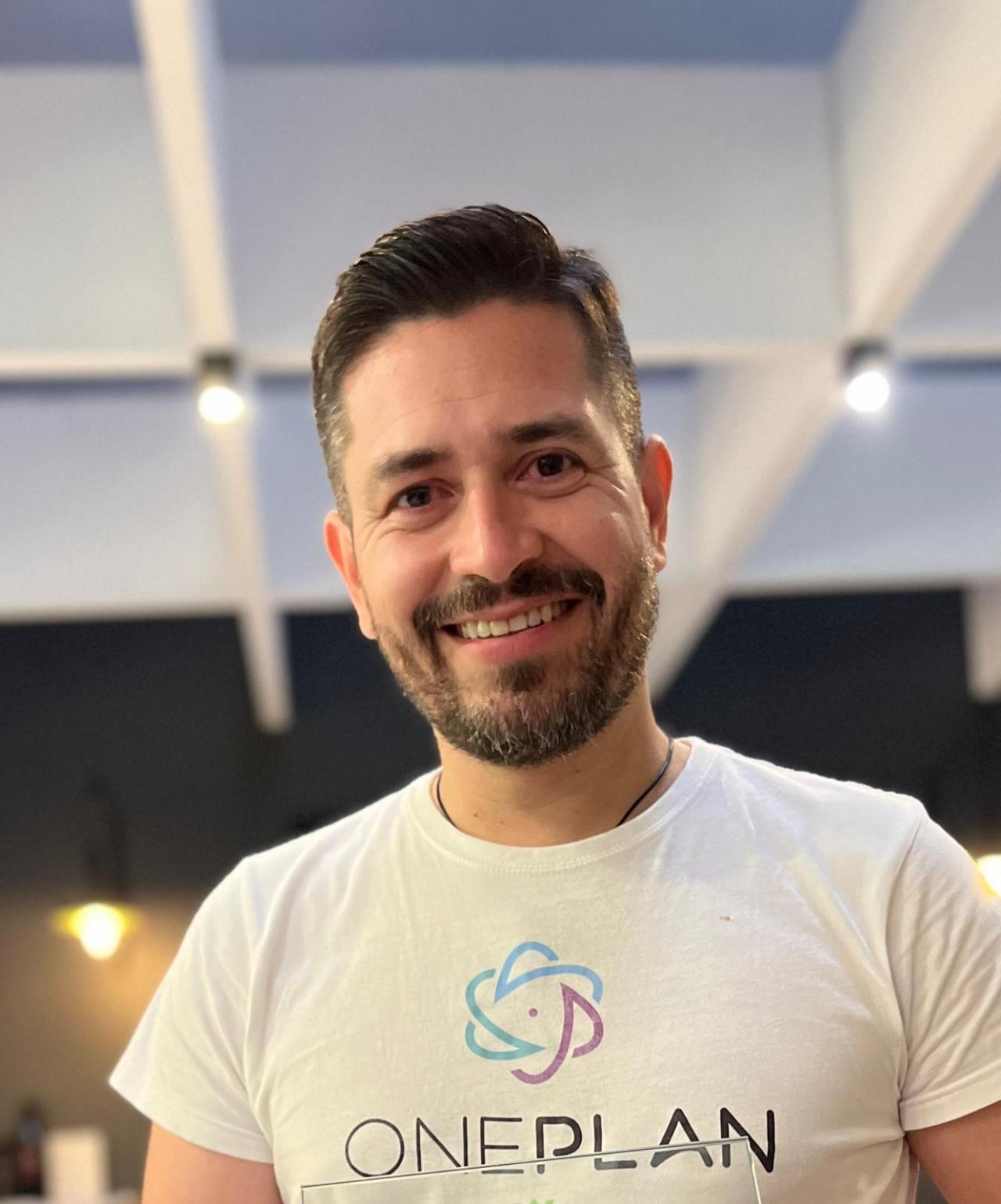 Héctor Soto — Founder & CEO, OnePlan